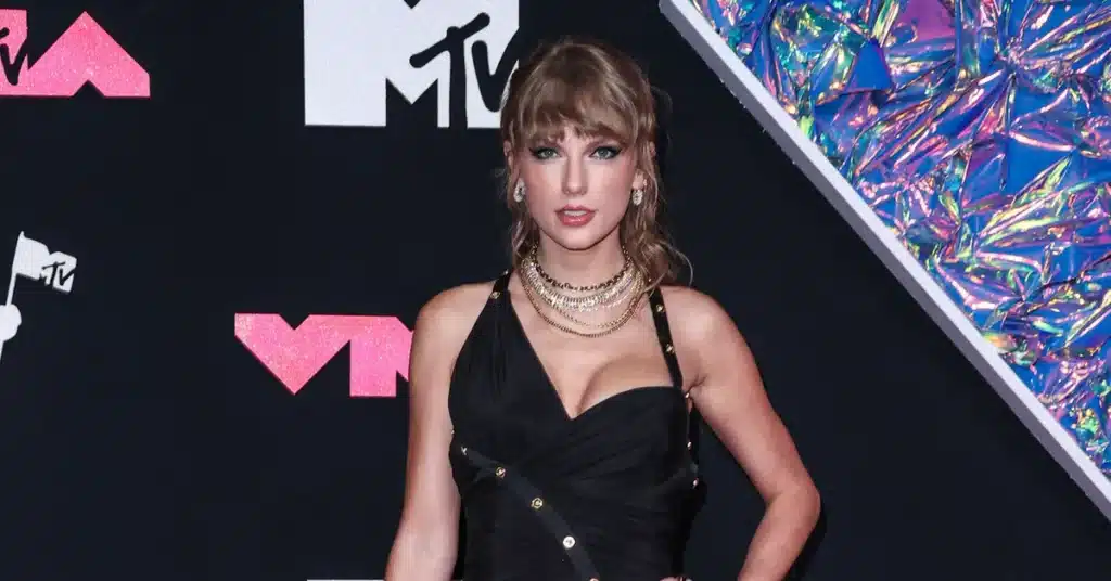 Taylor Swift And Travis Kelce Announce ‘The Life of a Showgirl’ 12th Album in Surprise Podcast Reveal.