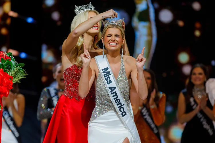 Abbie Stockard Reveals How Miss America Changed Her Life.