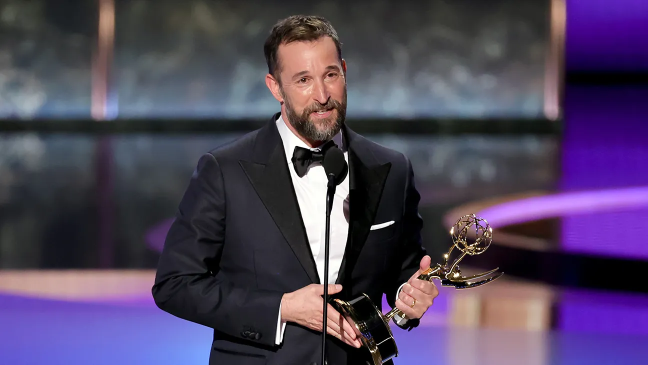 Noah Wyle’s Emotional Emmy Win for The Pitt Honors ER Heroes