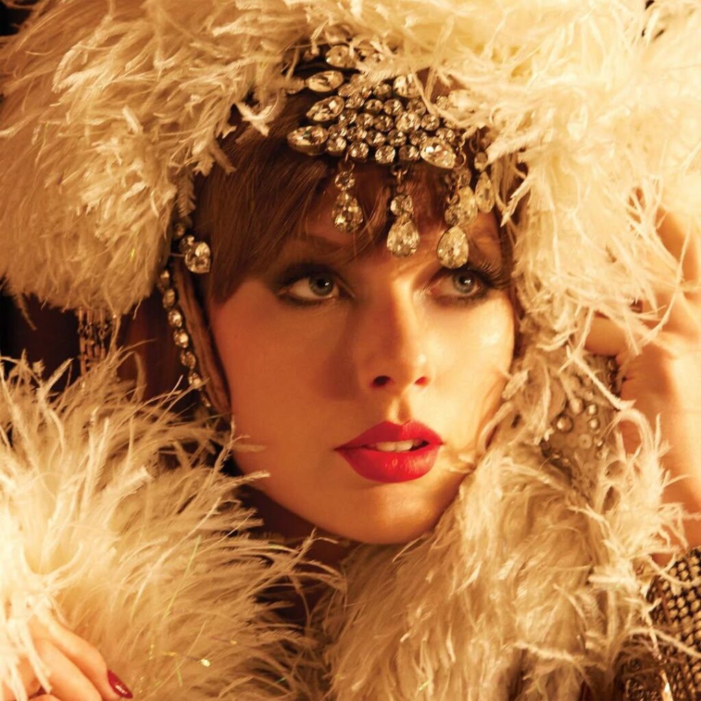 Taylor Swift Unveils Exclusive “The Crowd Is Your King” Vinyl Edition for The Life of a Showgirl – What’s Inside?